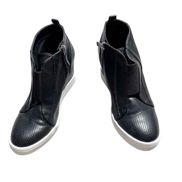 MIA Cristie Women’s Black & White Faux Leather Slip On Wedge Sneaker Ankle Boot - Picture 9 of 16